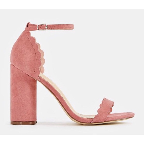 JustFab Shoes - NWT Pink Mauve Scalloped Heeled Sandal JustFab